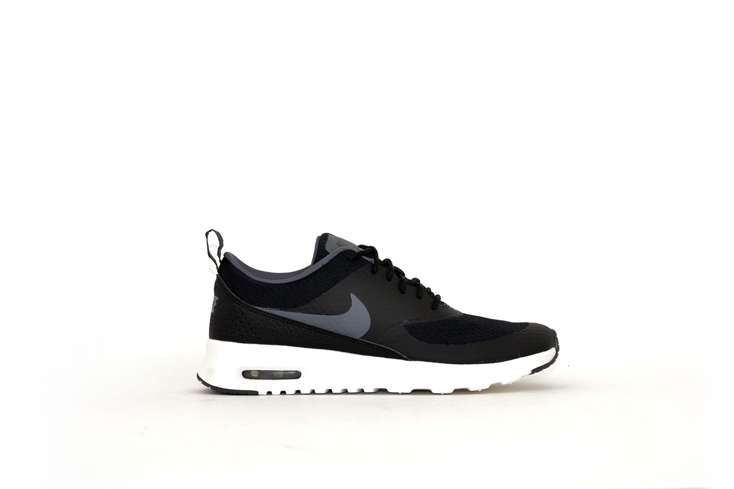 Nike Damen Air Max Thea schwarz / grau / weiß - f-low-s